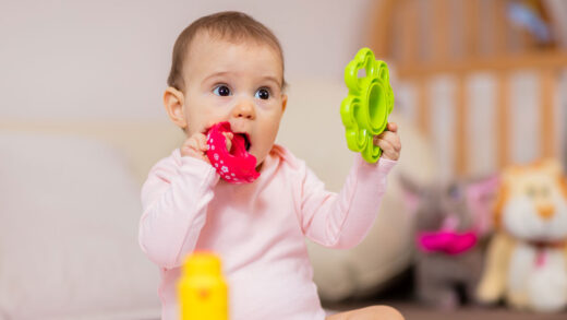 3 Pilihan Mainan Bayi 4 Bulan yang Bermanfaat dan Optimal
